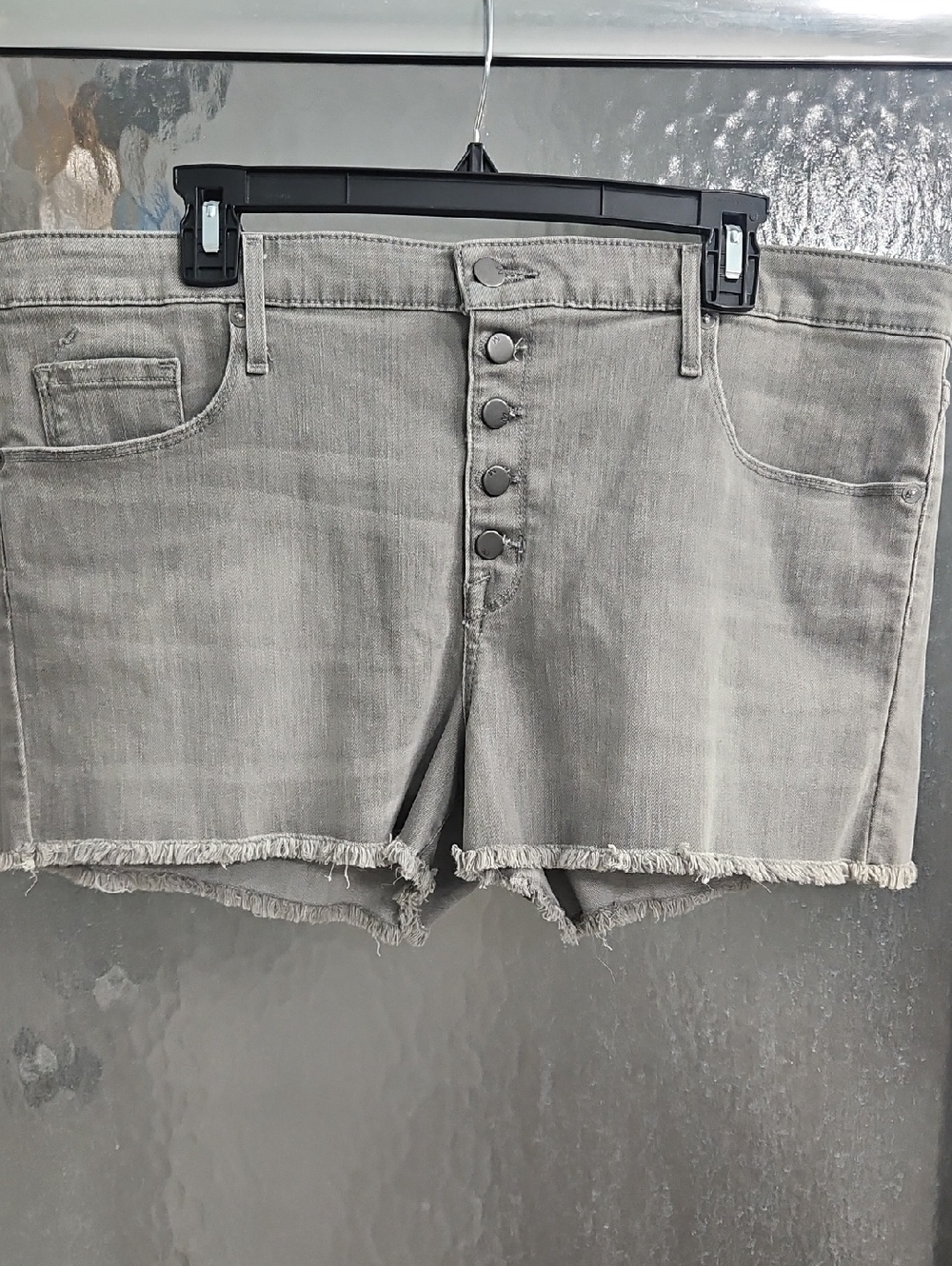 Women's Gray Frayed Hem Button-Front Denim Shorts